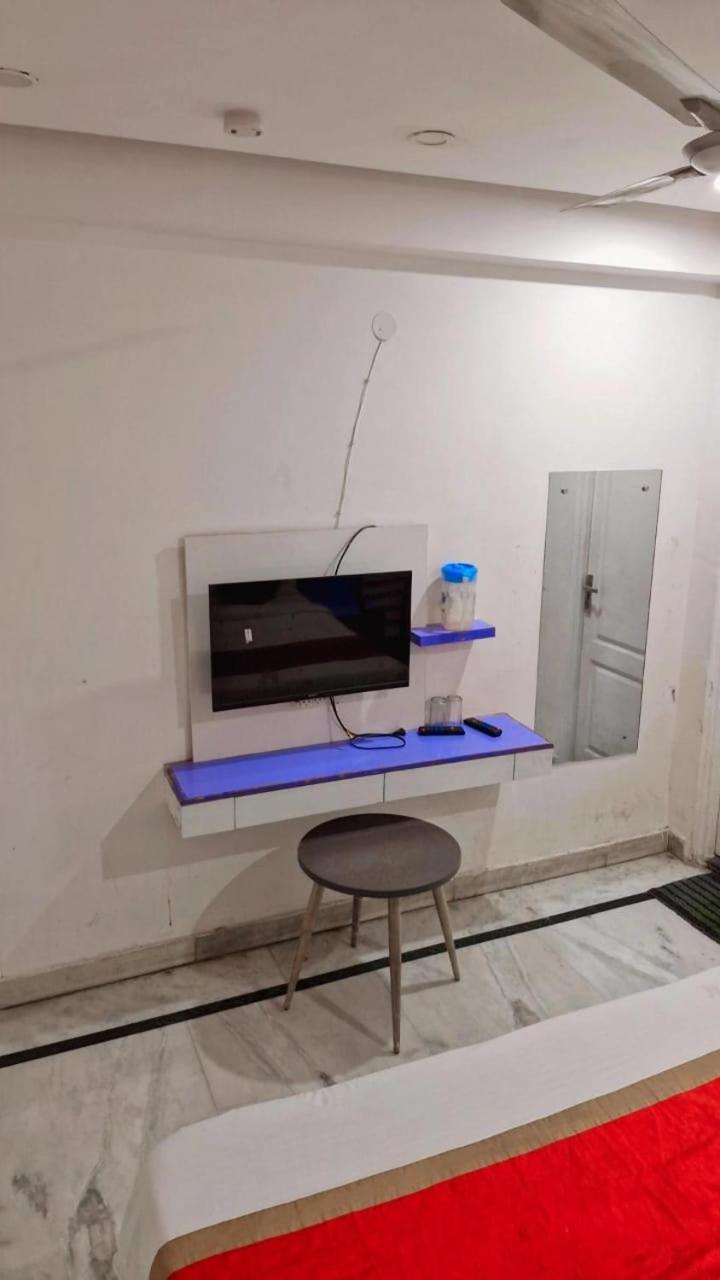 Hotel Family Leo New Delhi